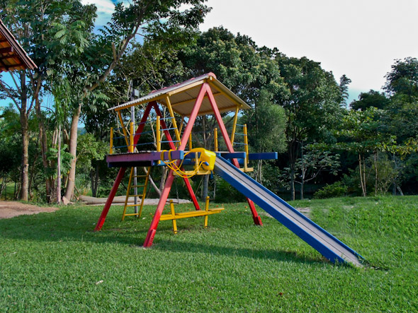PLAYGROUND-1-1.jpg (234 KB)