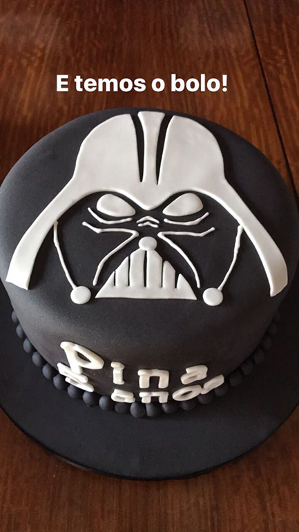 facundoguerra-festapina-starwar-bolo-canguruonline.jpg (220 KB)