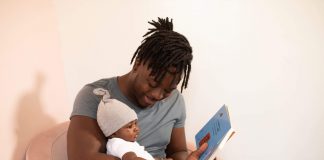 Ler para crianças - pai e filho