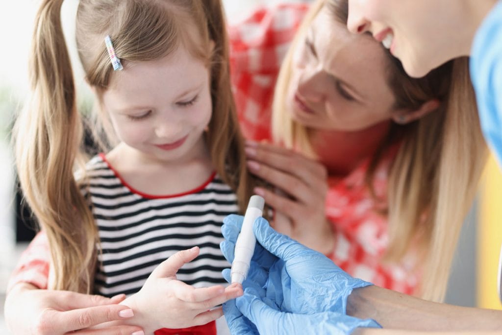 Campanha estimula uso de caneta de insulina por crianças e jovens com diabetes
