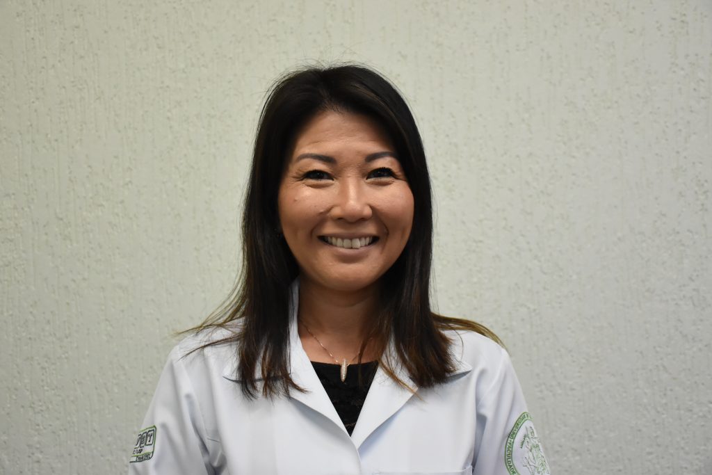 Dr.ª Khadine Kazue Kanayama, Médica-Veterinária e Diretora Técnica do Hospital Veterinário da Faculdade de Medicina Veterinária e Zootecnia da USP
