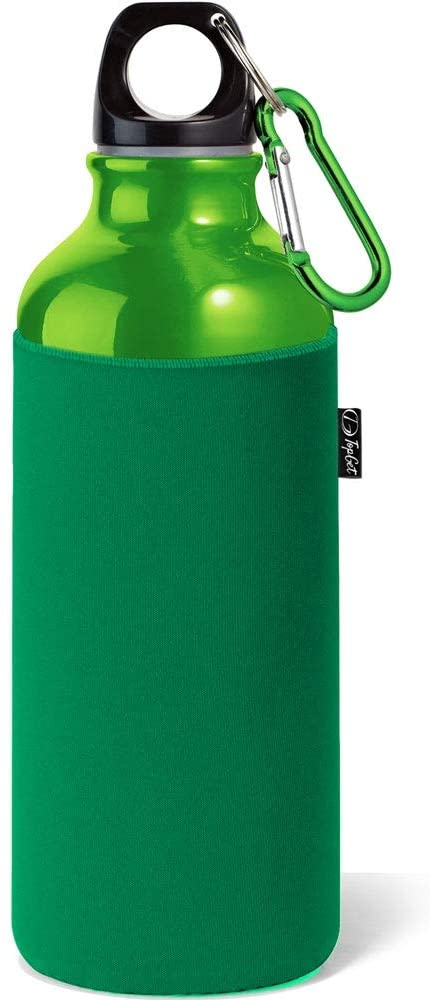 Garrafa térmica verde com luva térmica, uma opção de garrafas térmicas infantis