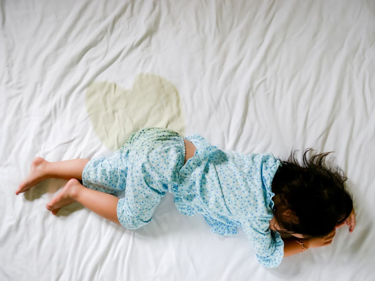 Xixi na cama: problema pode estar relacionado a distúrbio de sono 