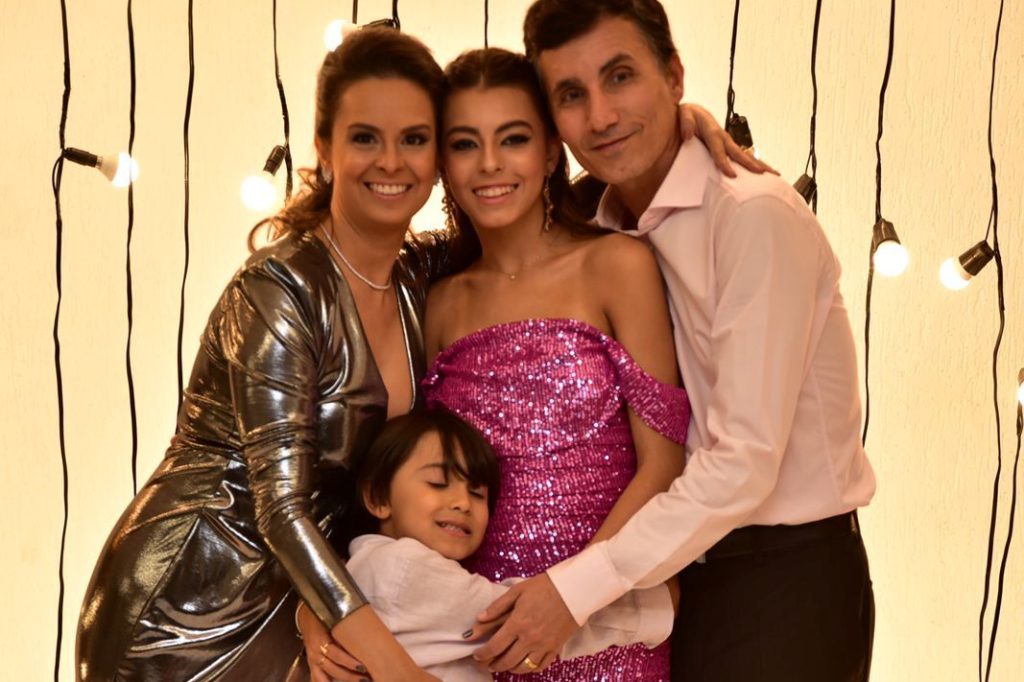 Festa de 15 anos: como se planejar para realizar esse sonho com os filhos