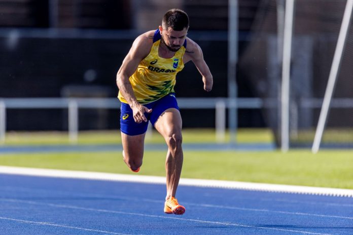 Atleta bicampeão paralímpico Petrúcio Ferreira