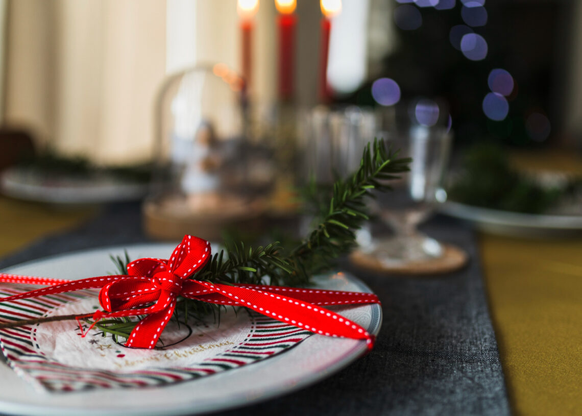 Mesa preparada para o Natal
Foto: Freepik