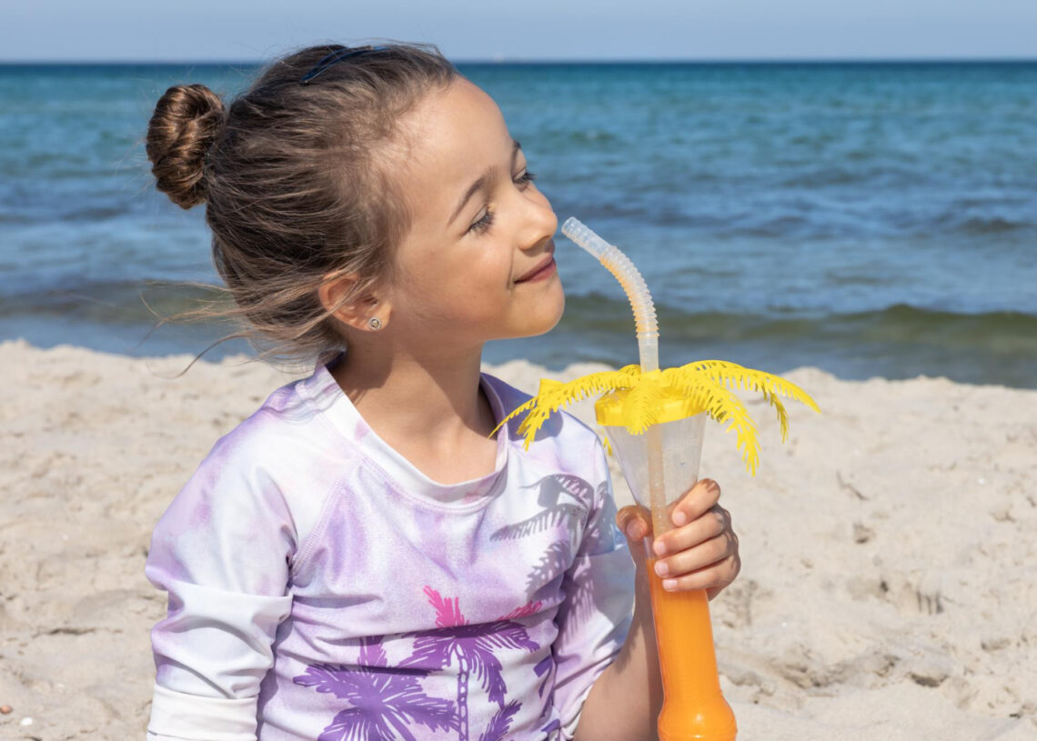 Criança na praia
Foto: Freepik