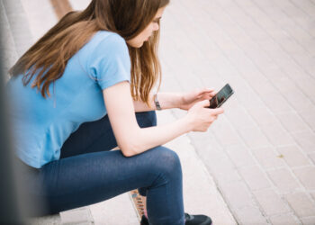 Rede extremista online tem recrutado adolescentes a partir de vulnerabilidades emocionais
Foto: Freepik