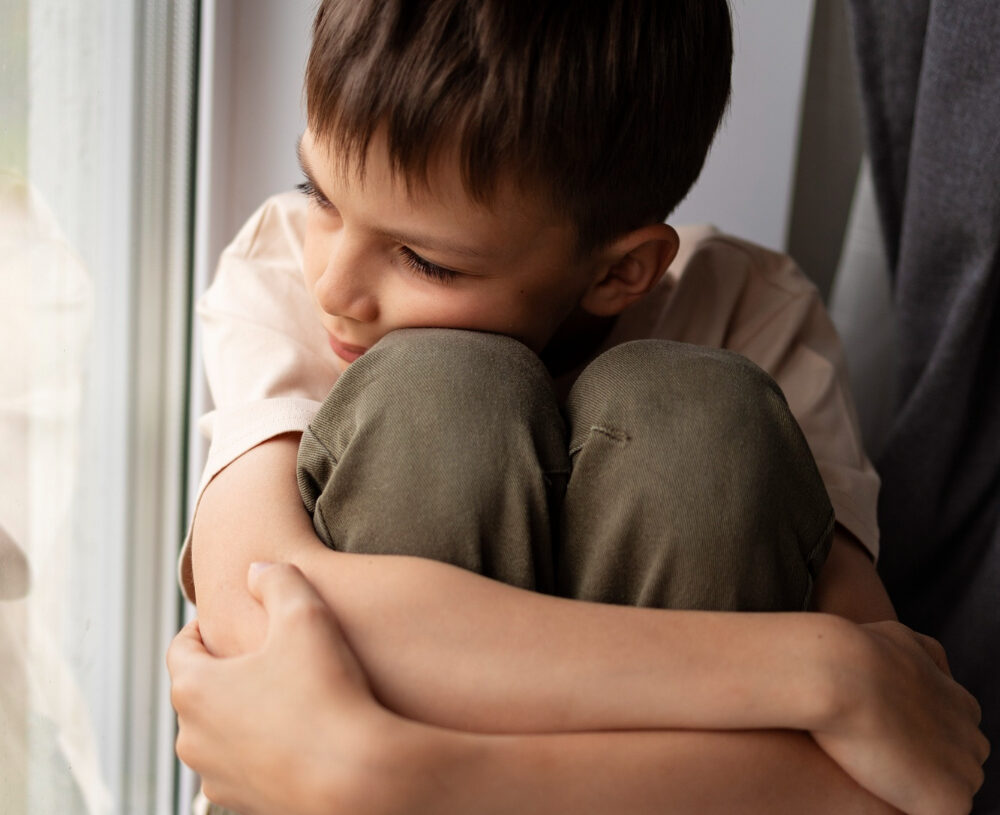 Livro infantil ensina a reconhecer quando a criança está sofrendo na escola
Foto: Freepik