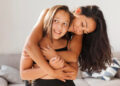 É importante reforçar o vínculo e mostrar que você se importa com seu adolescente
Fonte: Freepik