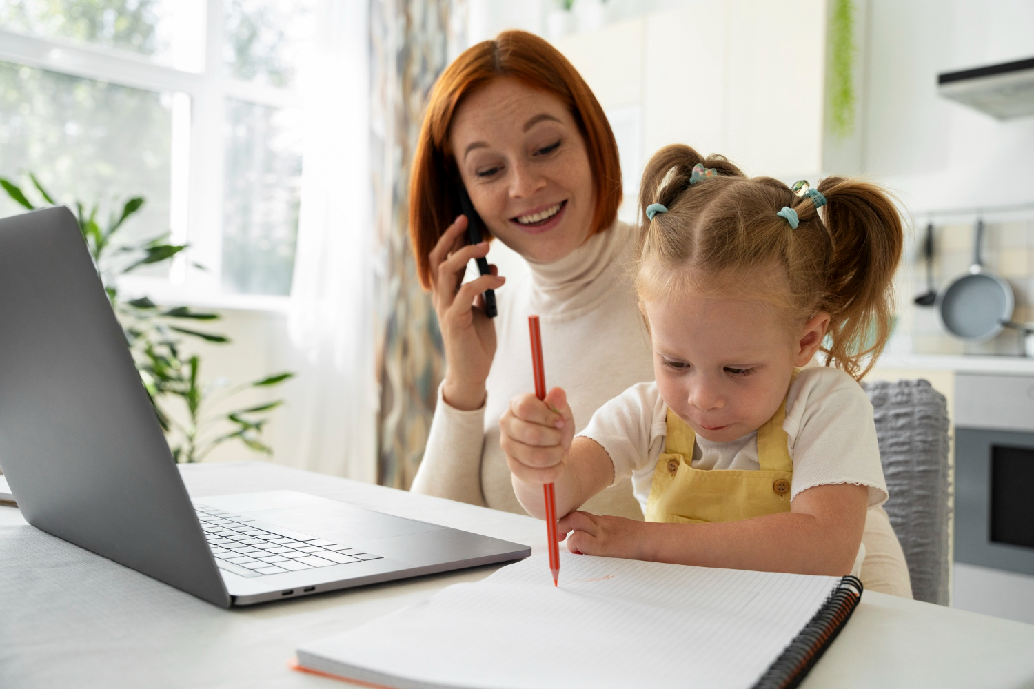 Projeto de Lei pretende priorizar férias dos pais com férias escolares. O que falta para ser aprovado?