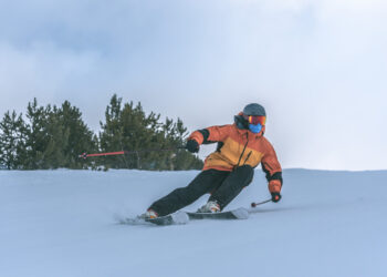 As modalidades de inverno são cheias de regras específicas. Para as crianças, isso reforça a ideia de que combinar regras não é “chato”
Foto: Freepik