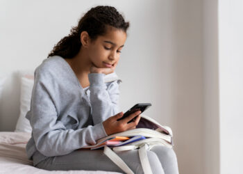 Cuidado com as conversas que seu filho troca no Whatsapp
Foto: Freepik