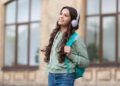 Existem estudos sobre o desenvolvimento das relações entre pais e filhos na adolescência que mostram como essa fase provoca uma reorganização natural do vínculo
Foto: Magnific