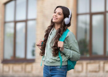 Existem estudos sobre o desenvolvimento das relações entre pais e filhos na adolescência que mostram como essa fase provoca uma reorganização natural do vínculo
Foto: Magnific